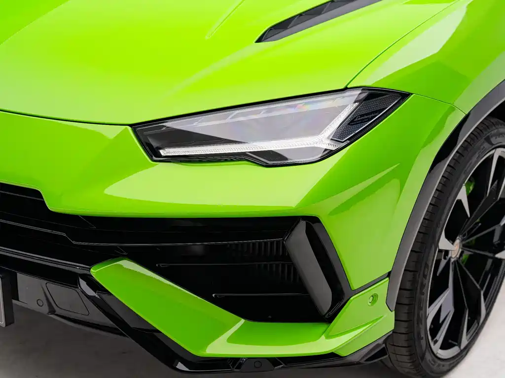 Lamborghini Urus — миниатюра 6