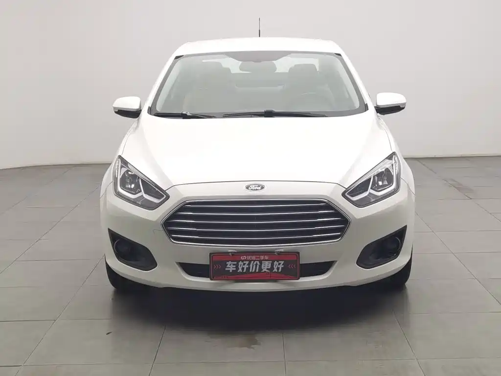 Ford Escort 2015 1.5L AT Comfort