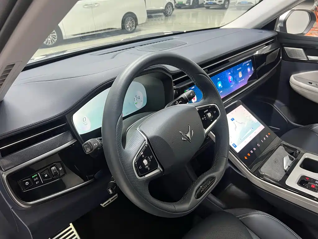 ARCFOX EXTREME FOX POLAR FOX ALPHA T