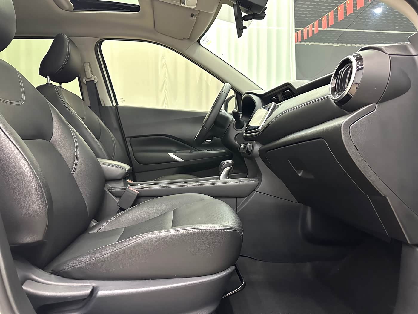 Nissan Kicks 1.5 л 2022 г. Белый, пробег 34000 км