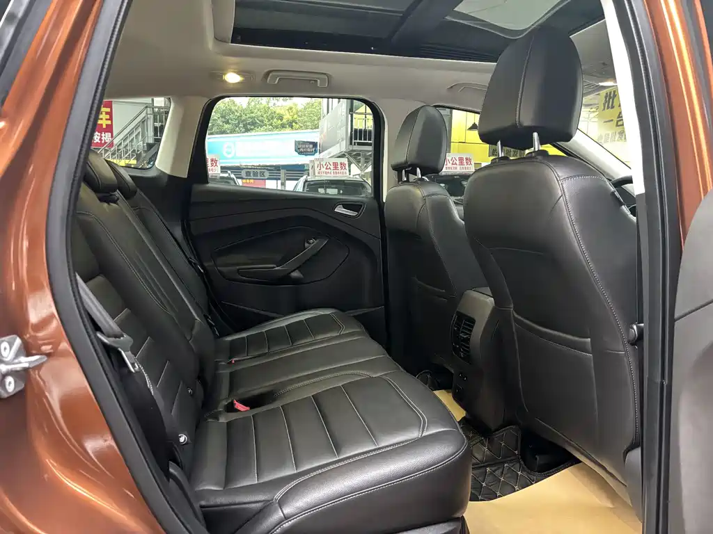 Ford Kuga — миниатюра 6