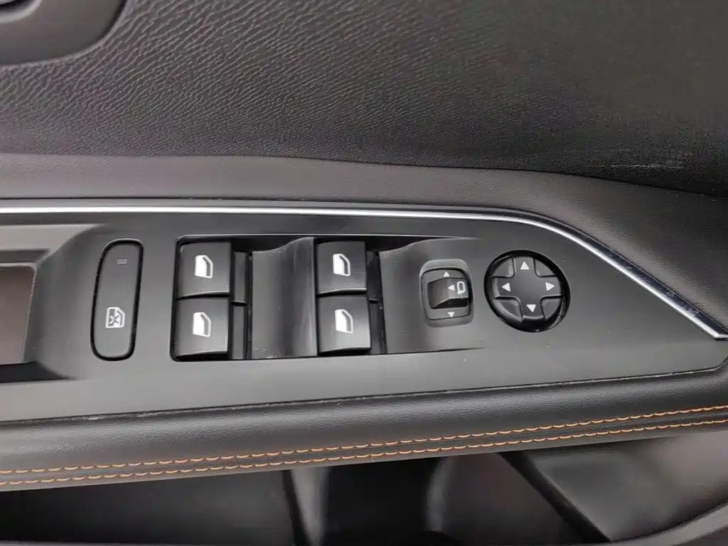 Peugeot 4008 — миниатюра 9