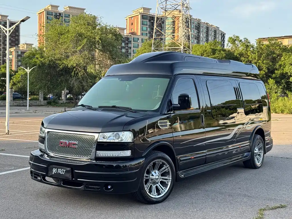 Купить GMC Savana