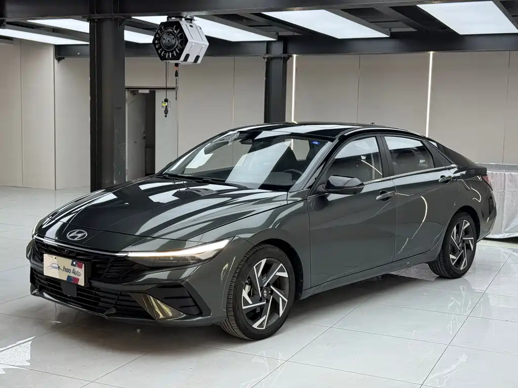 Купить Hyundai Elantra