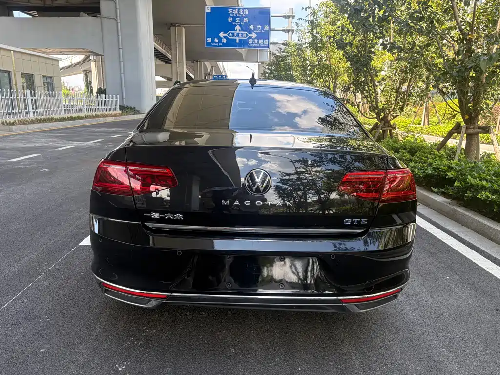 Volkswagen Magotan PHEV — миниатюра 9