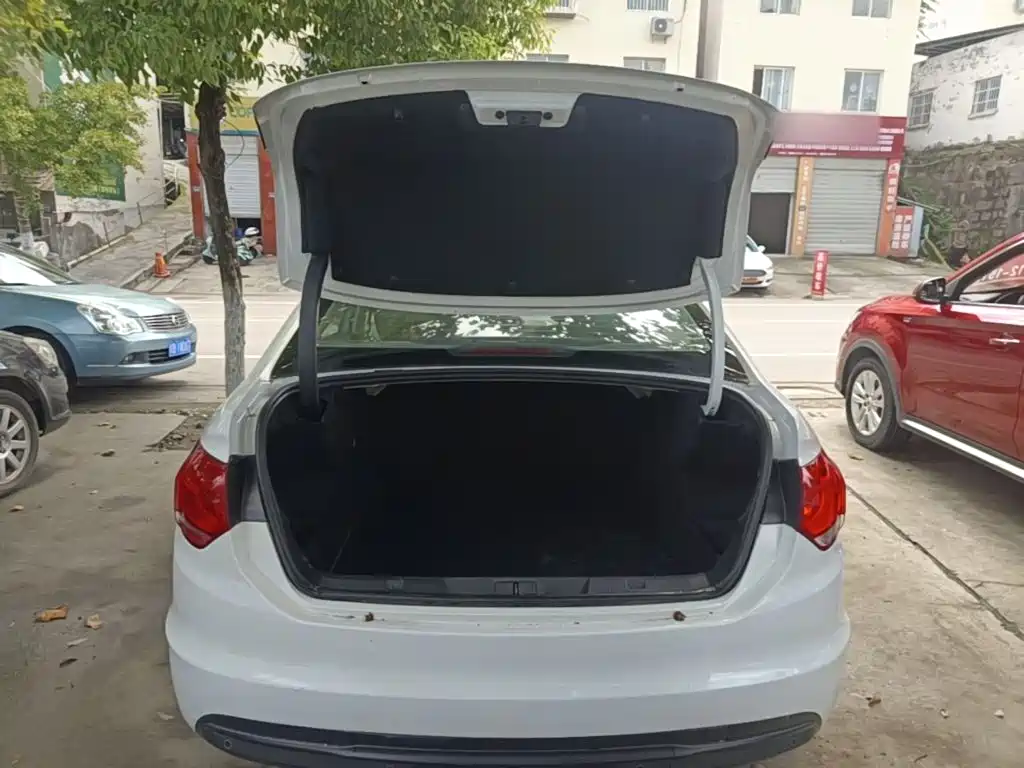 Citroen C4L — миниатюра 19
