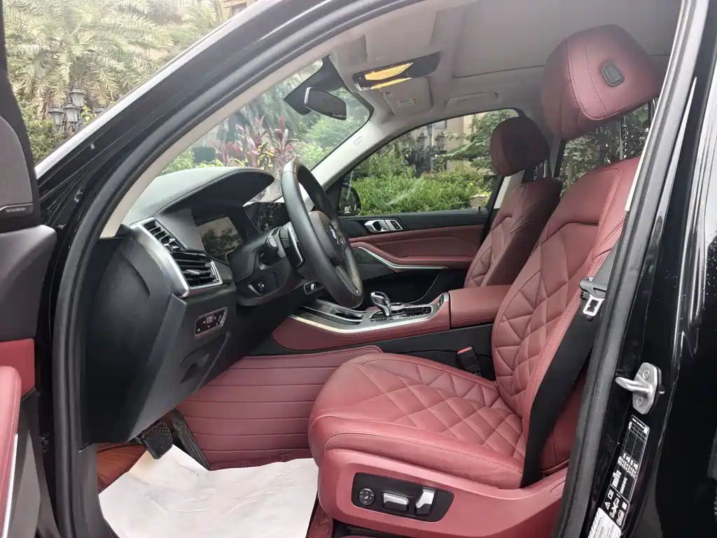 BMW X5 2022 xDrive 30Li M Sport