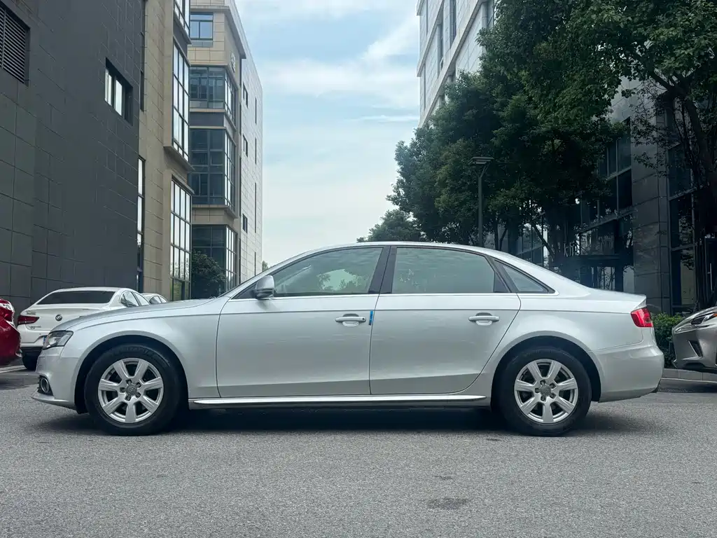 Audi A4L — миниатюра 3
