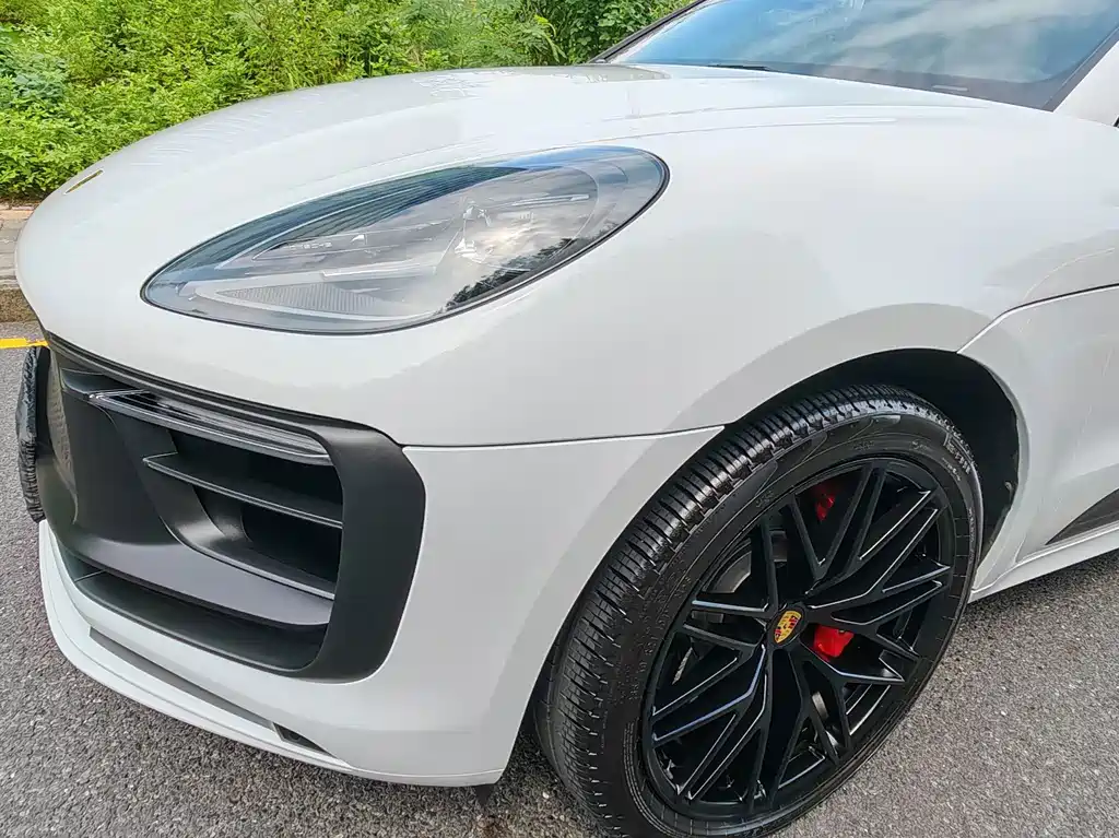 Porsche Macan — миниатюра 9