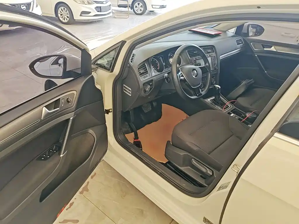 Volkswagen Golf — миниатюра 16