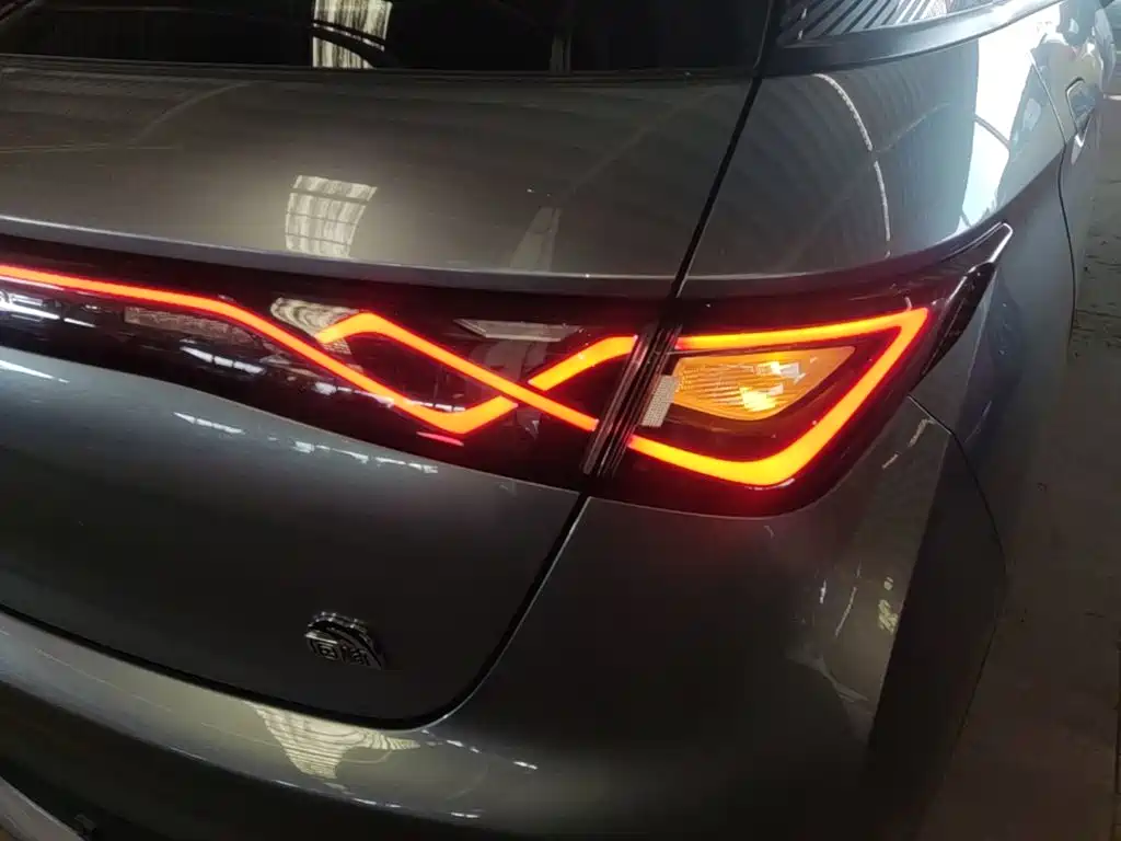 BYD Dolphin — миниатюра 8