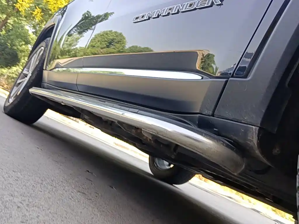 Jeep Commander — миниатюра 22