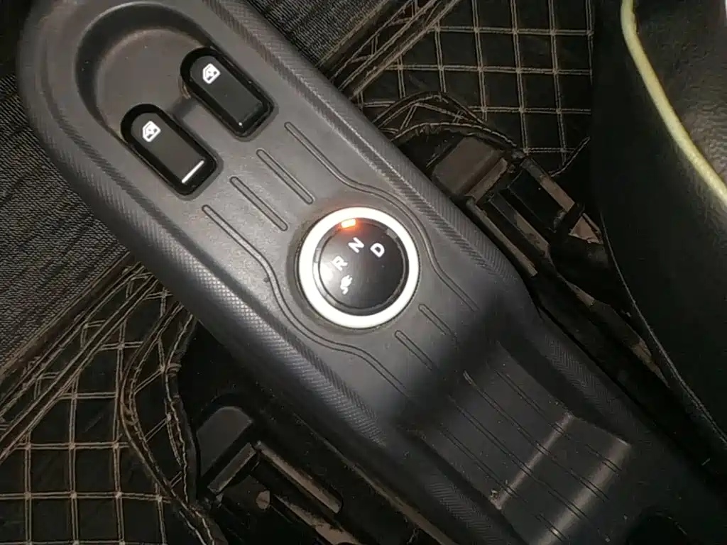 Wuling MINIEV — миниатюра 14
