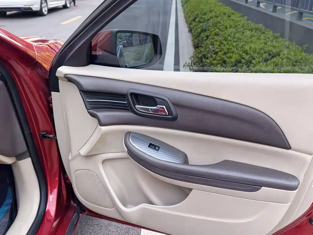 Chevrolet Malibu — миниатюра 17