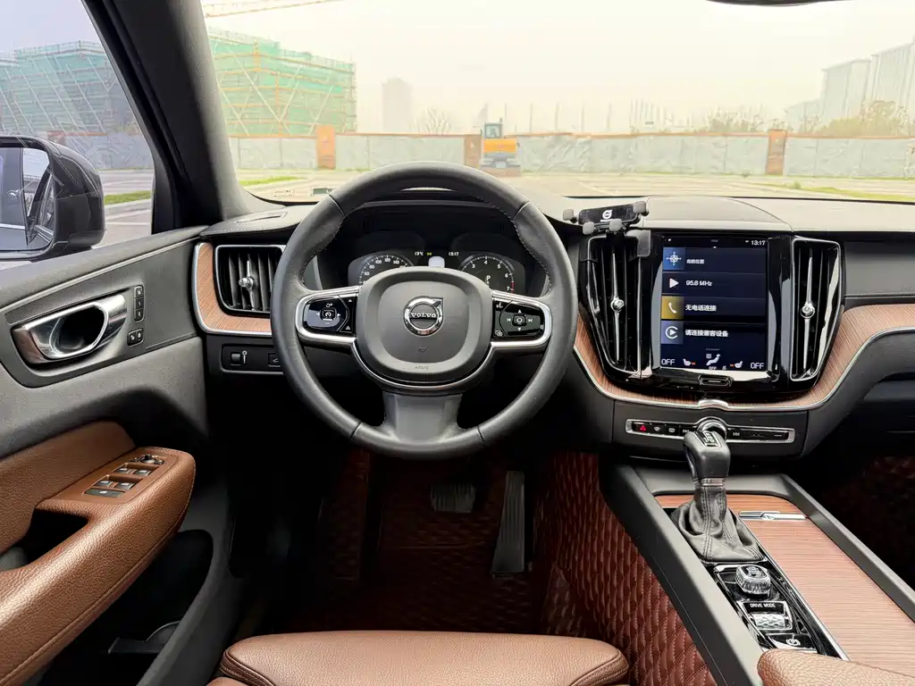 Volvo XC60 2021 T5 Luxury