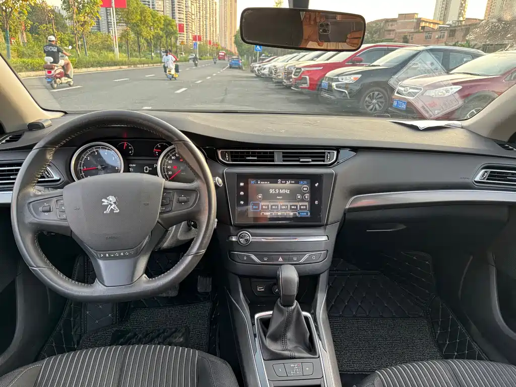 Peugeot 408 — миниатюра 8