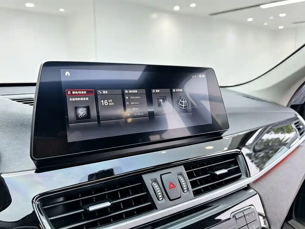 BMW X1 — миниатюра 13