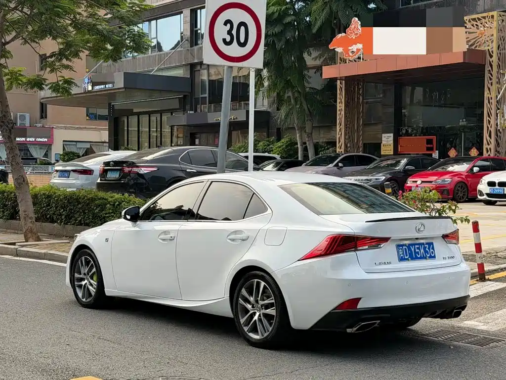Lexus IS — миниатюра 11
