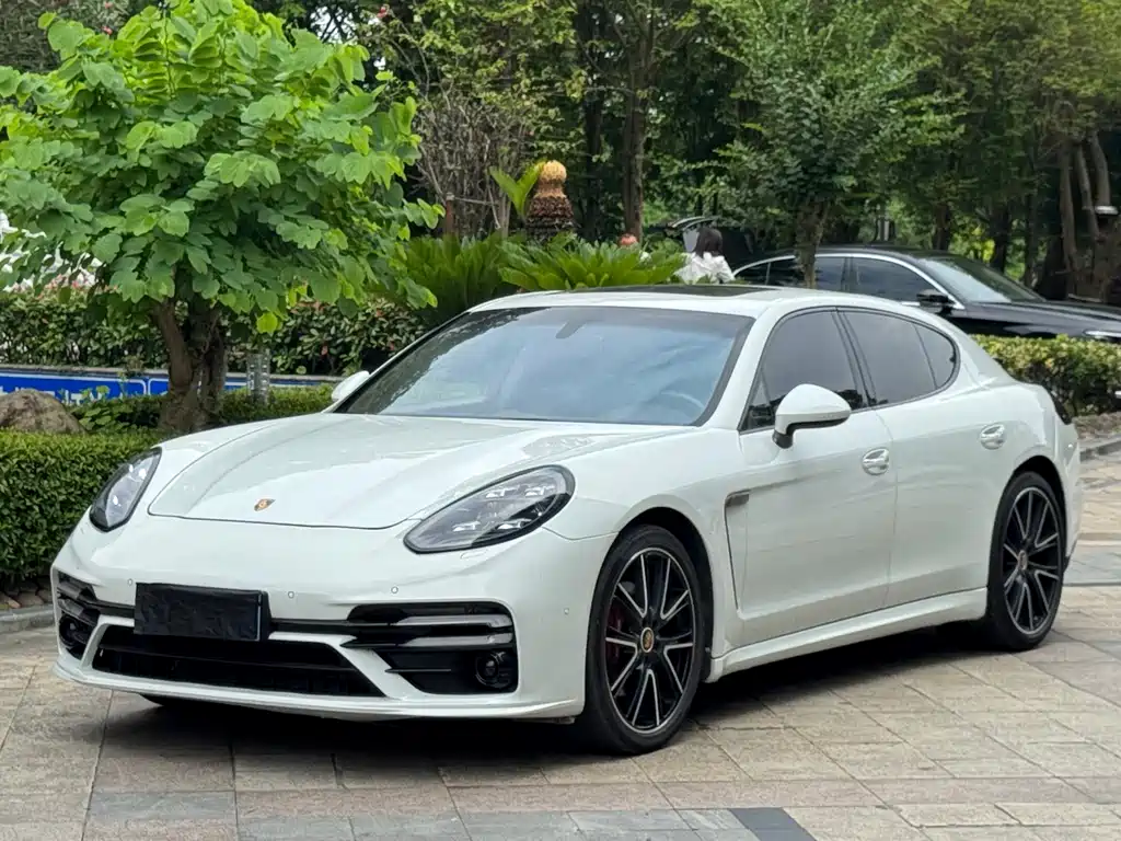 Porsche Panamera 2014 Panamera 4 3.0T