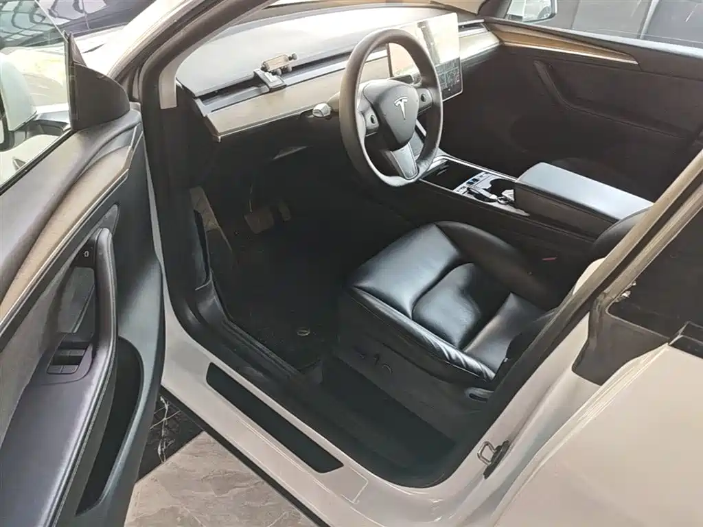 Tesla Model Y — фотографии объявления, Фото 16