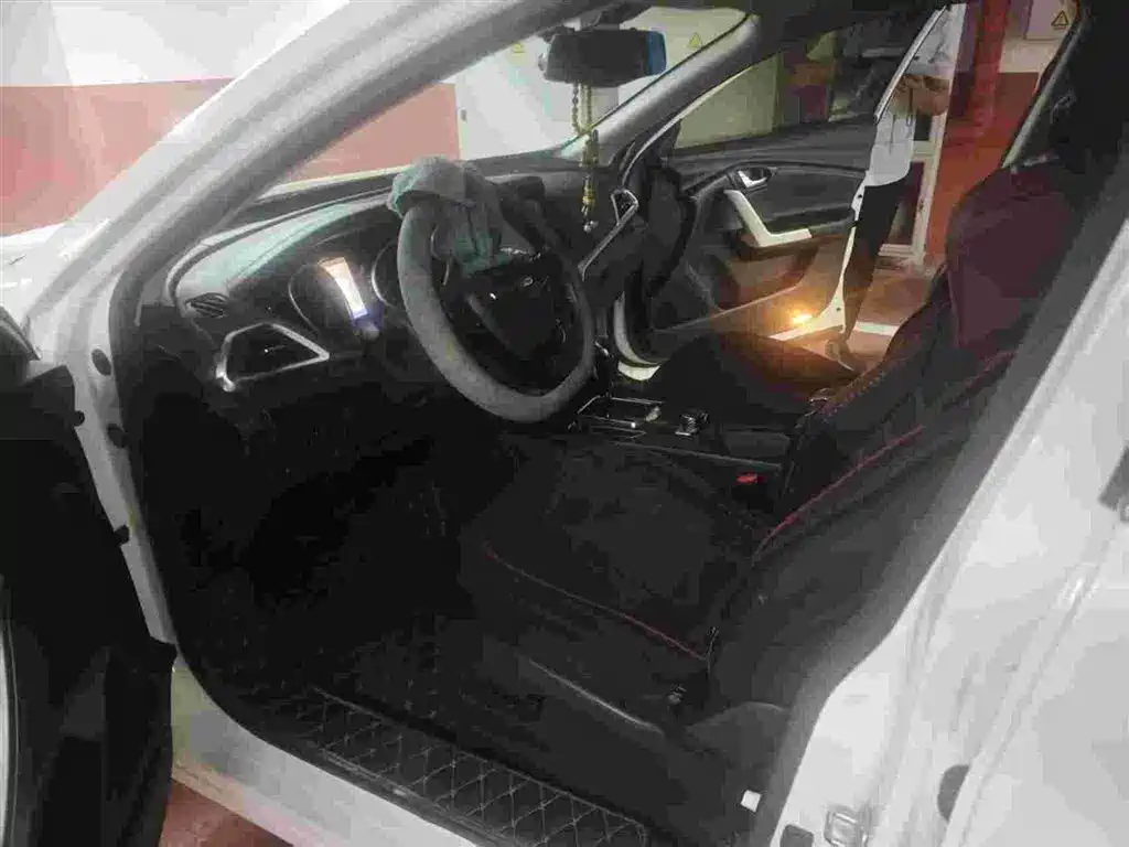 Venucia T90 — миниатюра 3