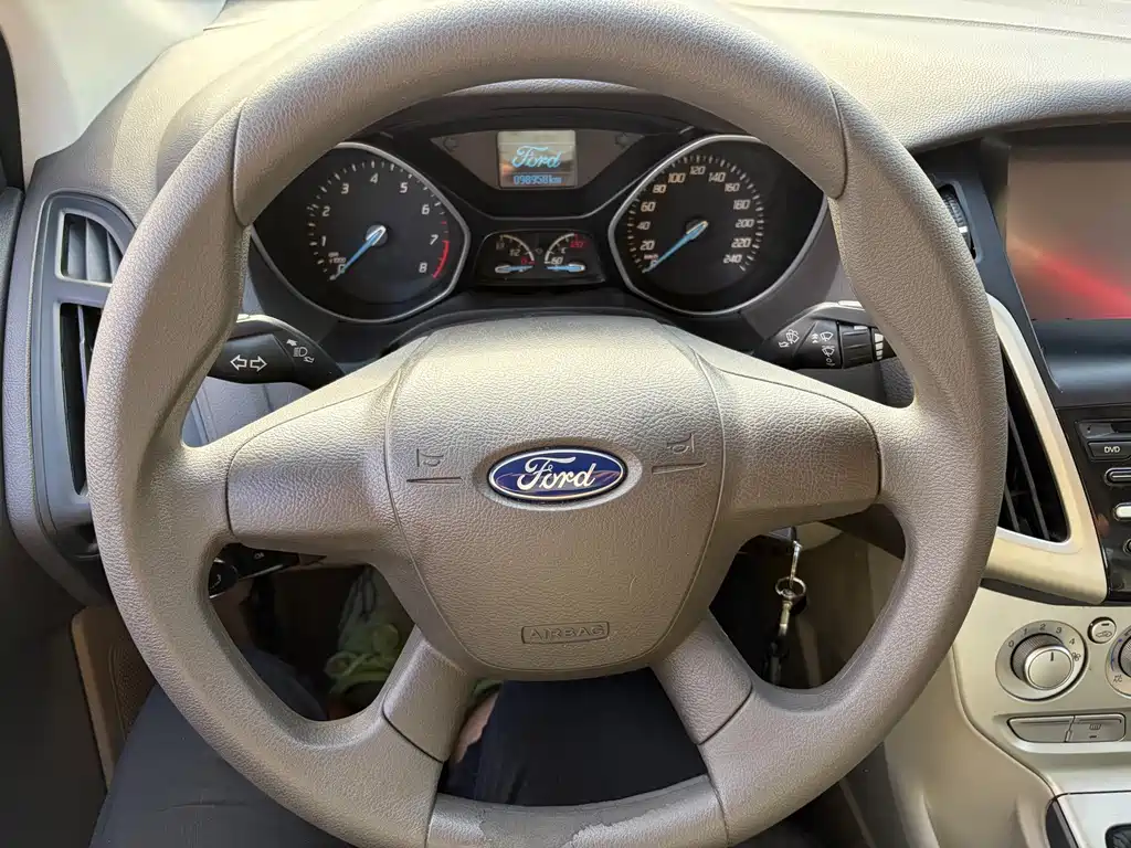 Ford Focus — миниатюра 15
