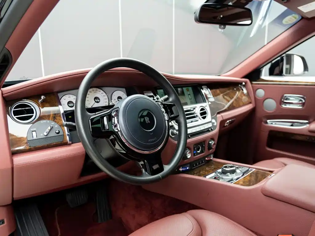 Rolls-Royce Ghost — миниатюра 9