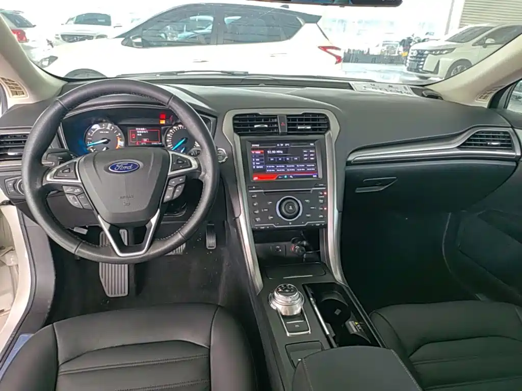 Ford Mondeo — миниатюра 10