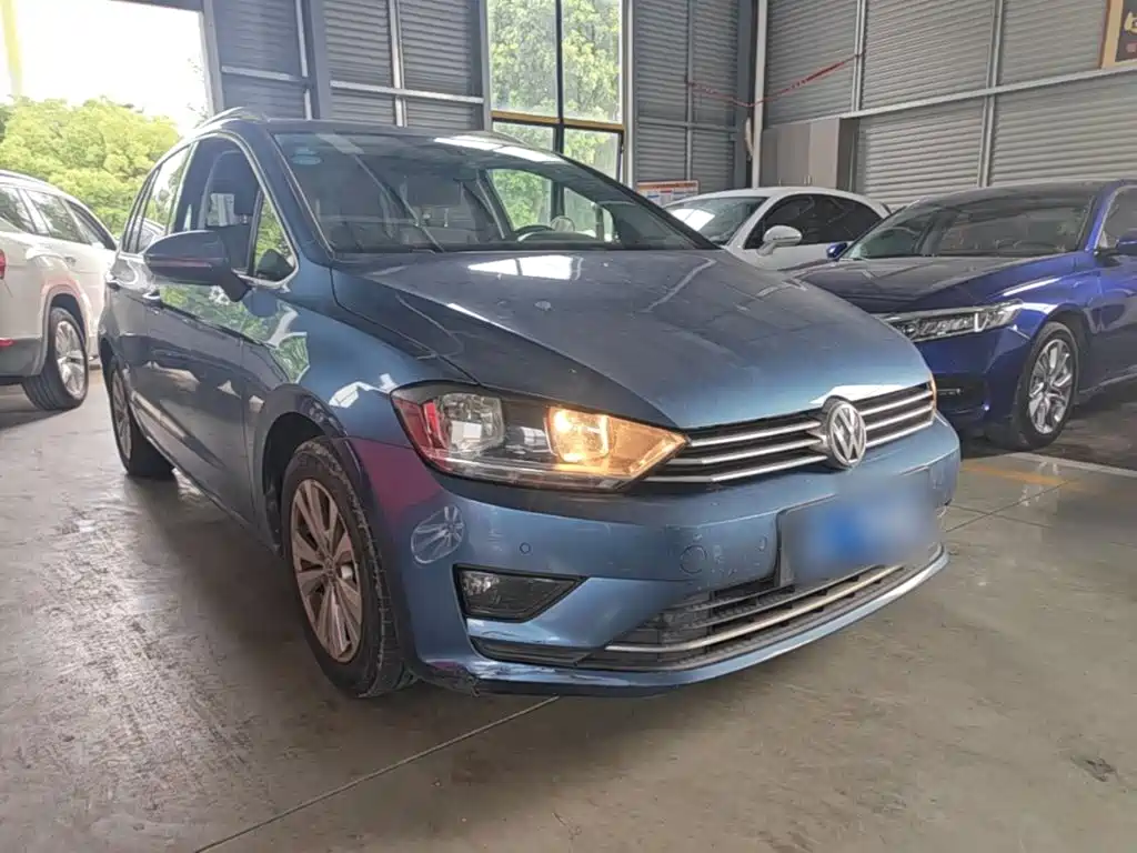 Volkswagen Golf · 2016 230TSI AT