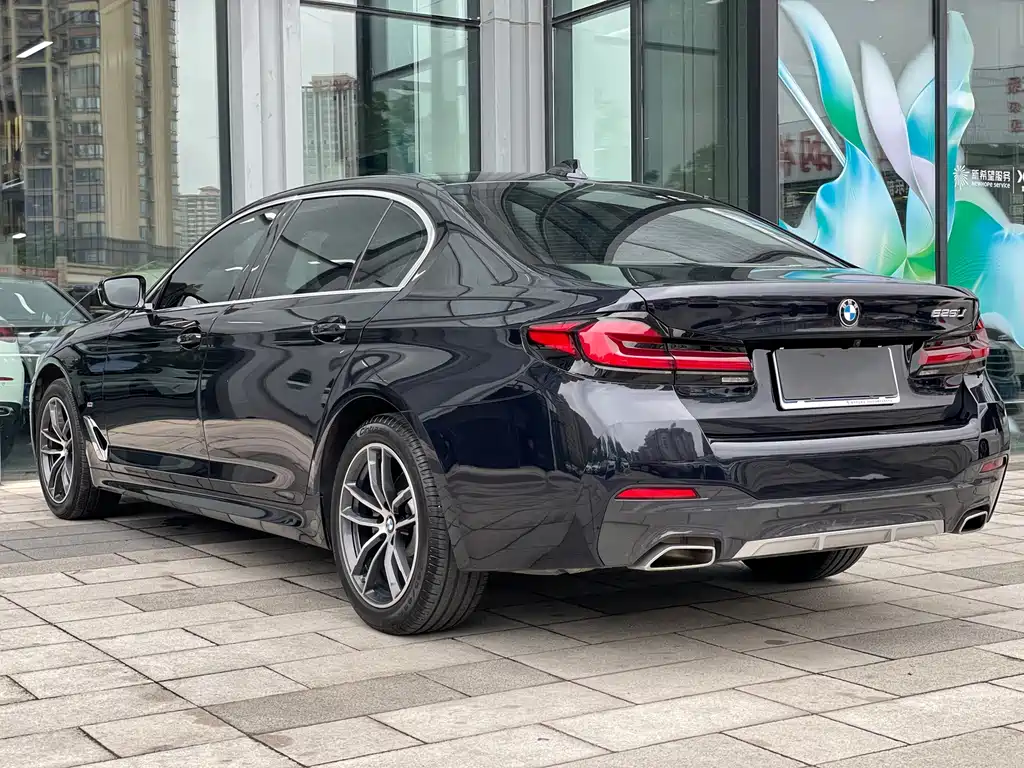 BMW 5 Series 5 2022 525Li M Sport