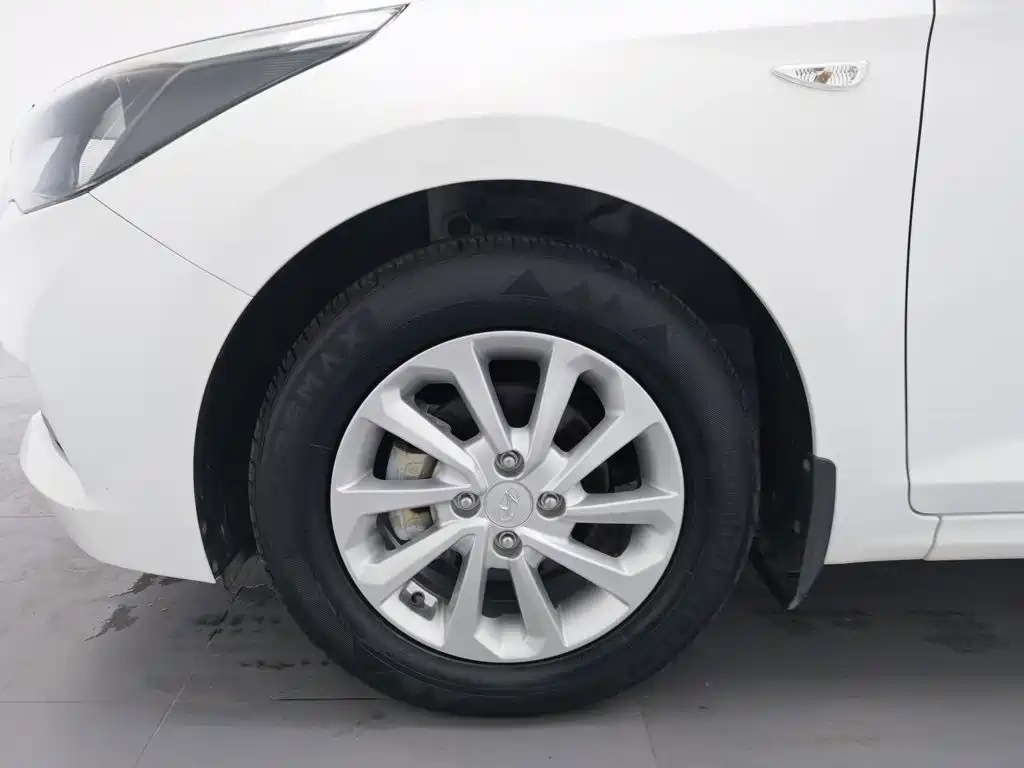 Hyundai Verna — миниатюра 17