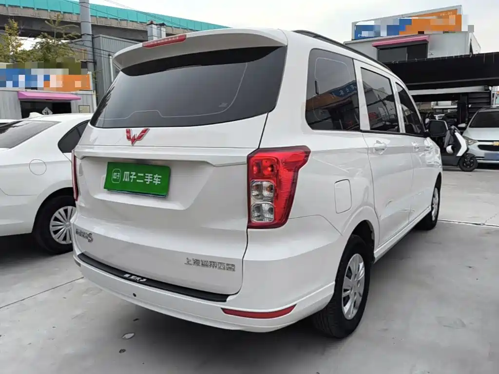 Wuling Hongguang — миниатюра 7