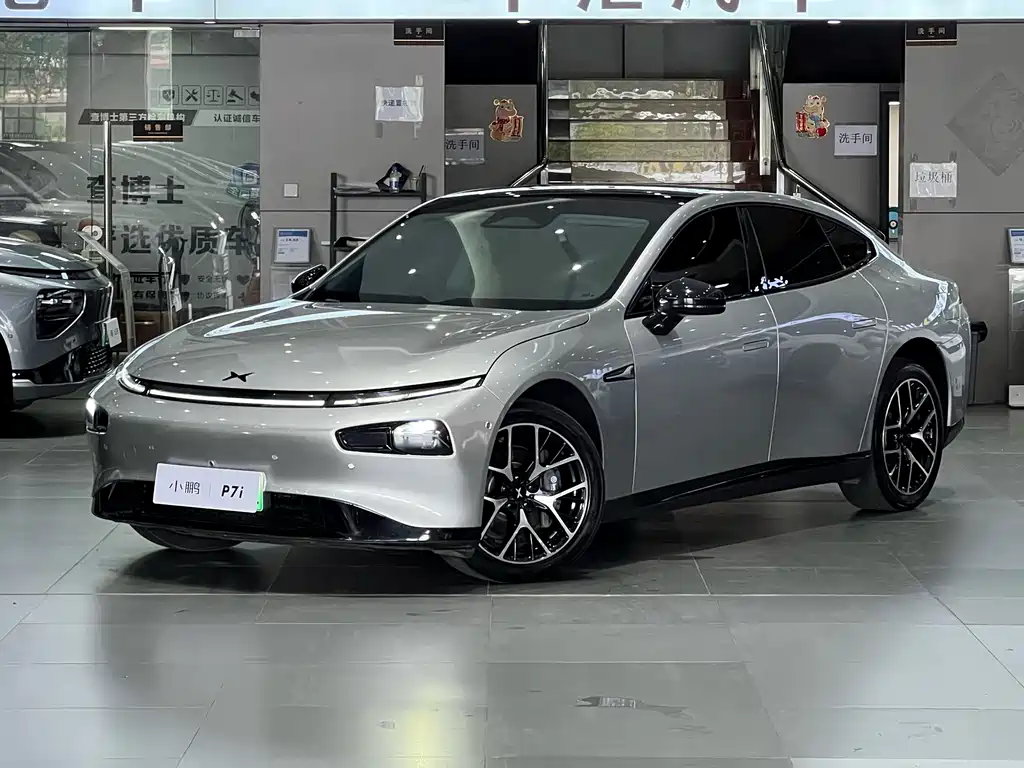 XPeng P7 — миниатюра 2