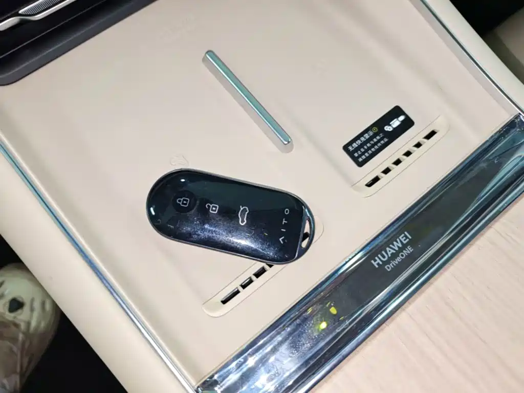 AITO AITO M5 — миниатюра 9