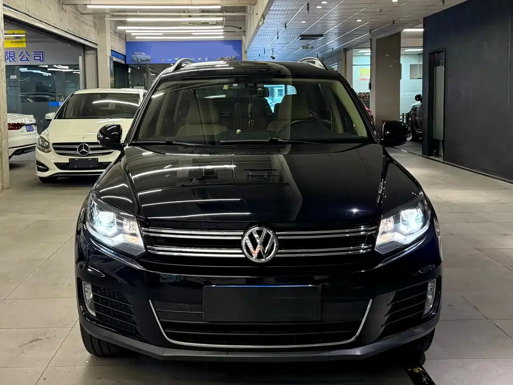 Volkswagen Tiguan — миниатюра 2