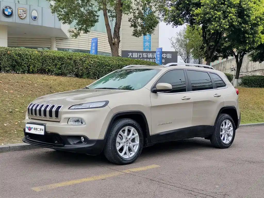 Jeep Cherokee 2016