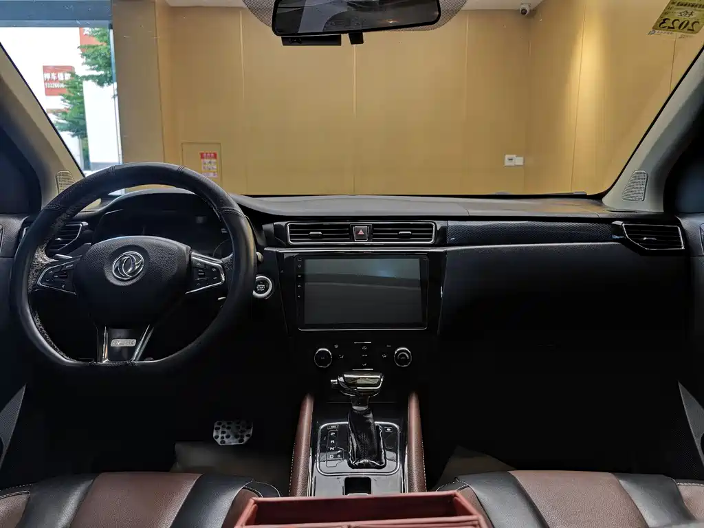 Dongfeng Fengon Fengon 580