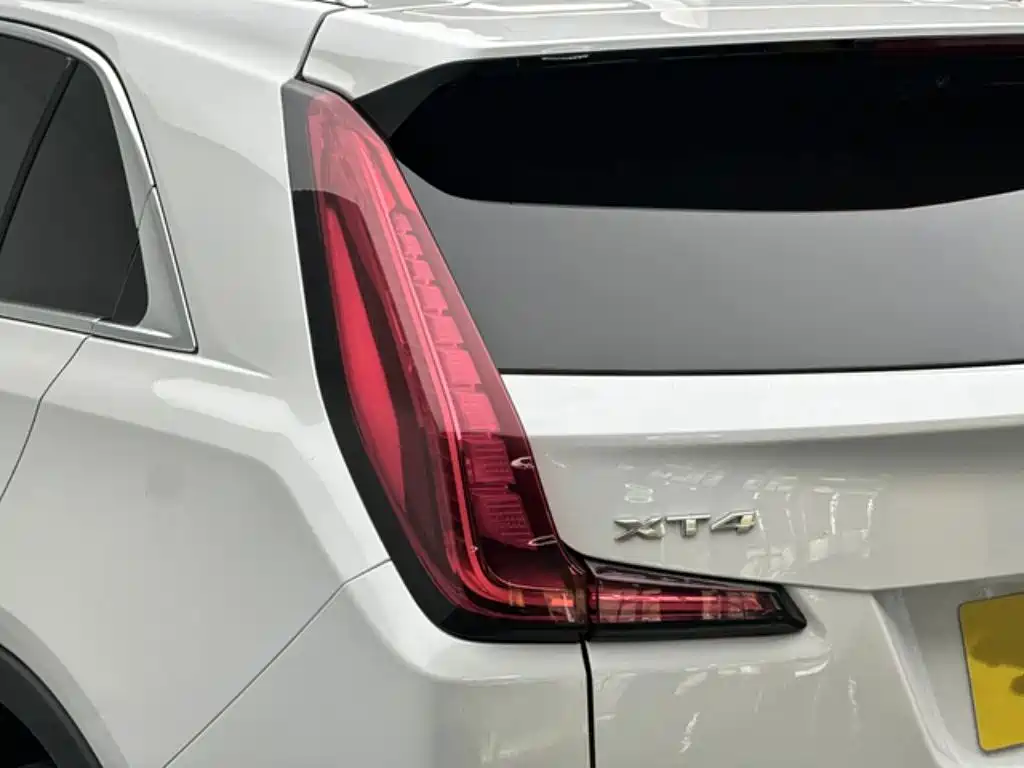 Cadillac XT4 — миниатюра 8