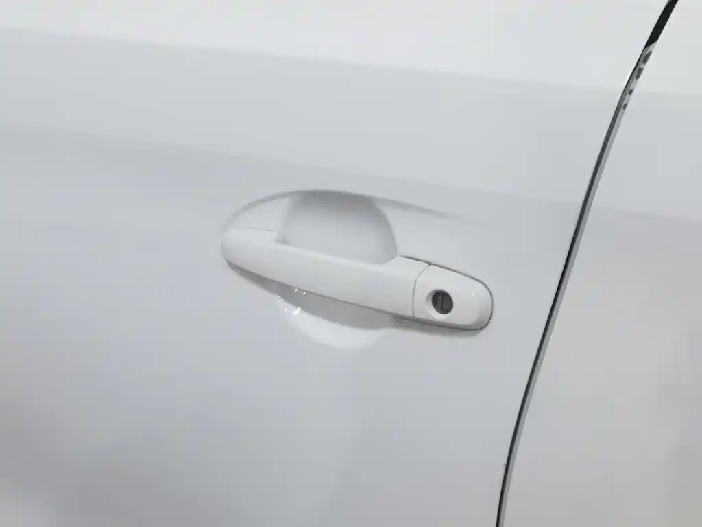 Toyota Yaris L — миниатюра 18