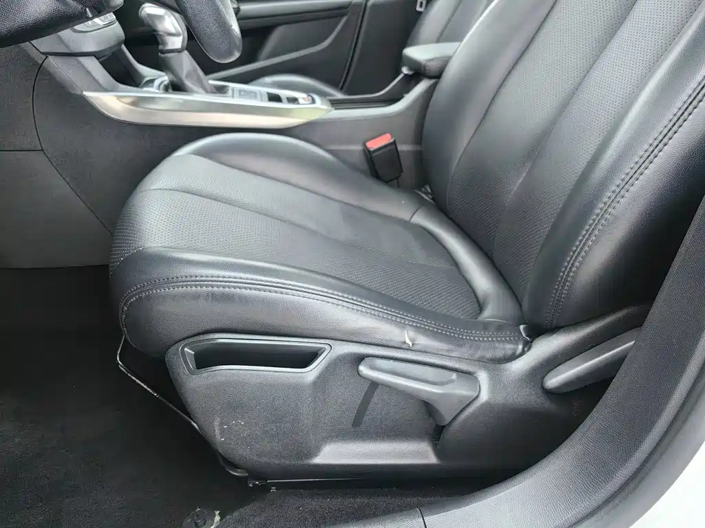 Peugeot 408 — миниатюра 20
