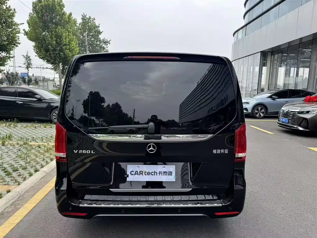 Mercedes-Benz V-Class V 2022 V 260 L Luxury