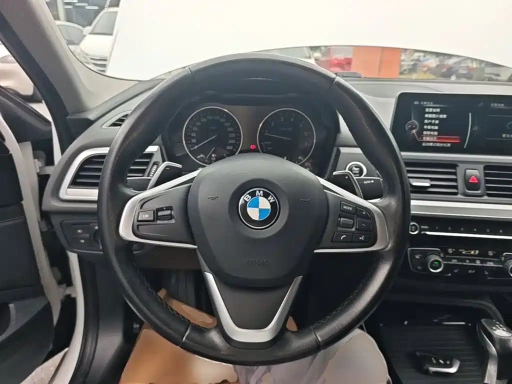 BMW 1 Series — миниатюра 11