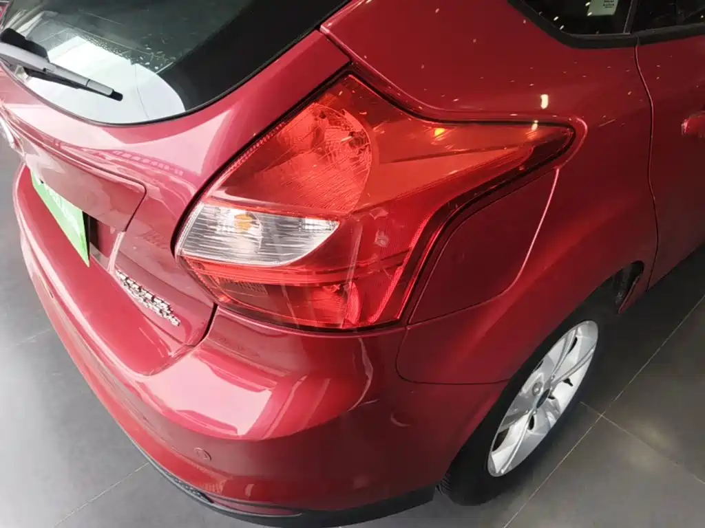 Ford Focus — миниатюра 8