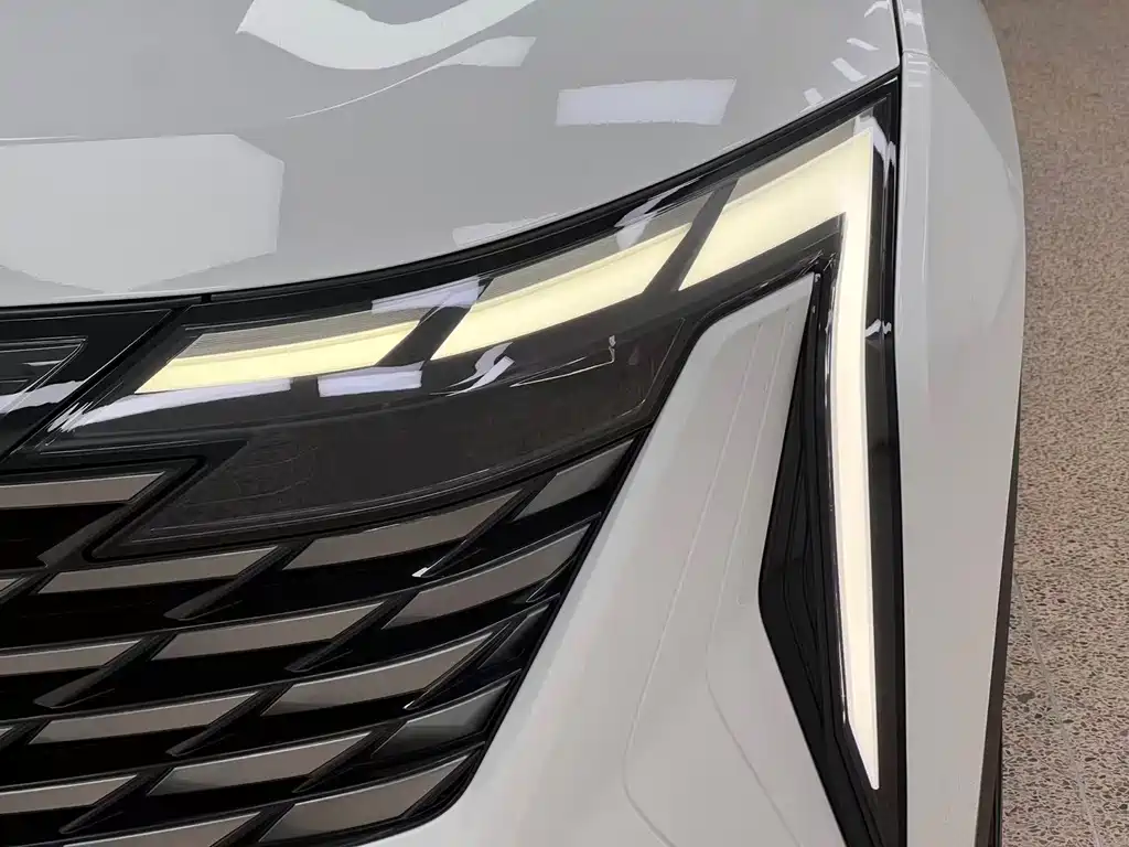 Geely Boyue L — миниатюра 11