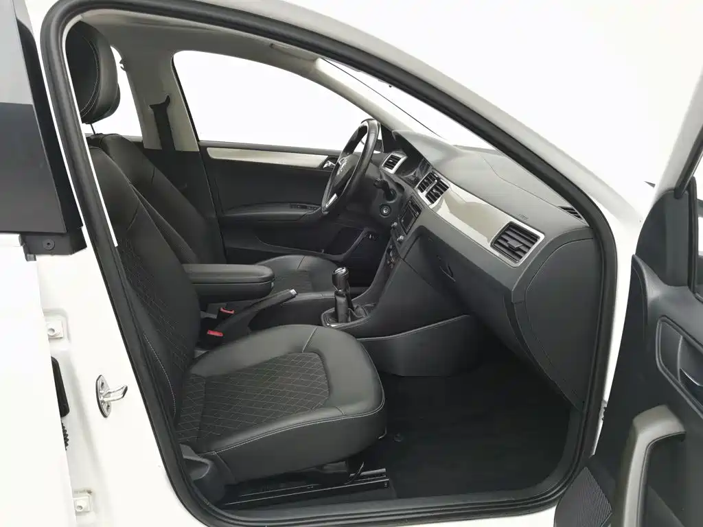 Skoda Rapid — миниатюра 23