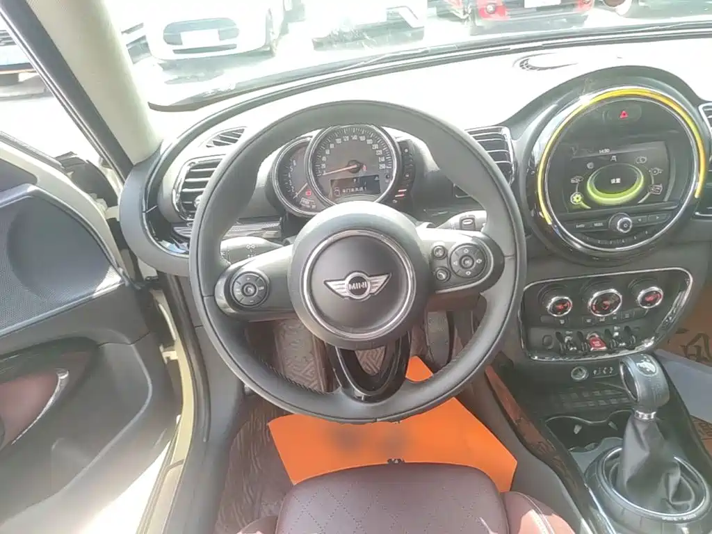 MINI Mini Clubman — миниатюра 11
