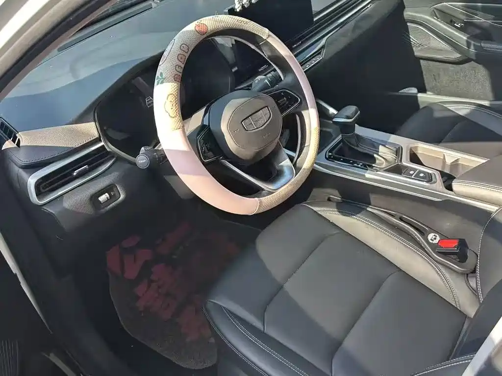 Geely Emgrand — миниатюра 7