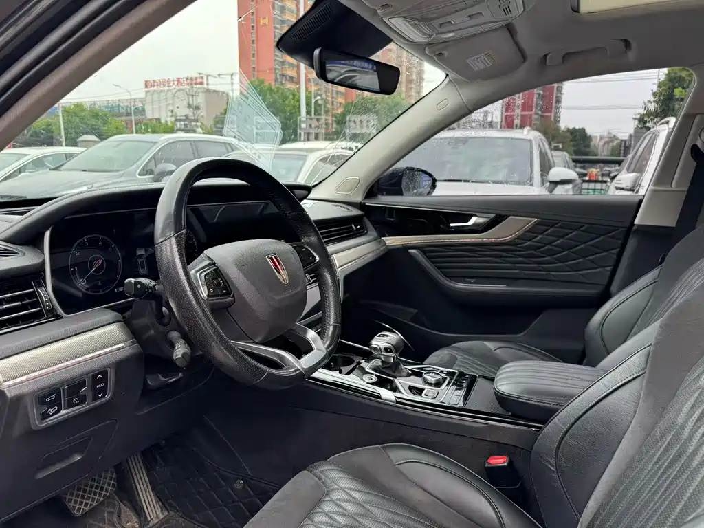 Hongqi HS5 2022 2.0T