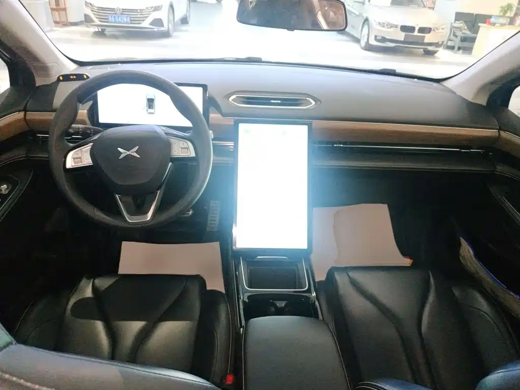 XPeng P5 — миниатюра 10