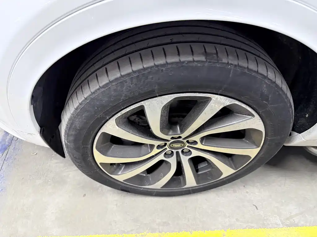 Land Rover Discovery Sport — миниатюра 5